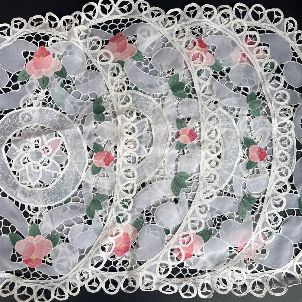 VTG Embroidered Lace Applique Placemats Set 4 Pink Floral Sheer Cottage Chic NEW